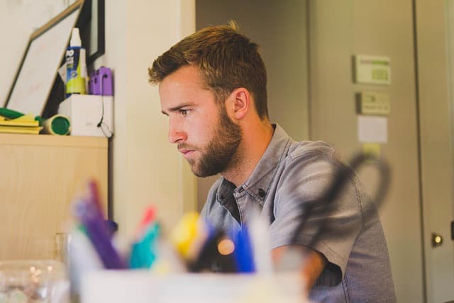 Mobilier Bureau pour Start-up : Guide d'Achat Complet